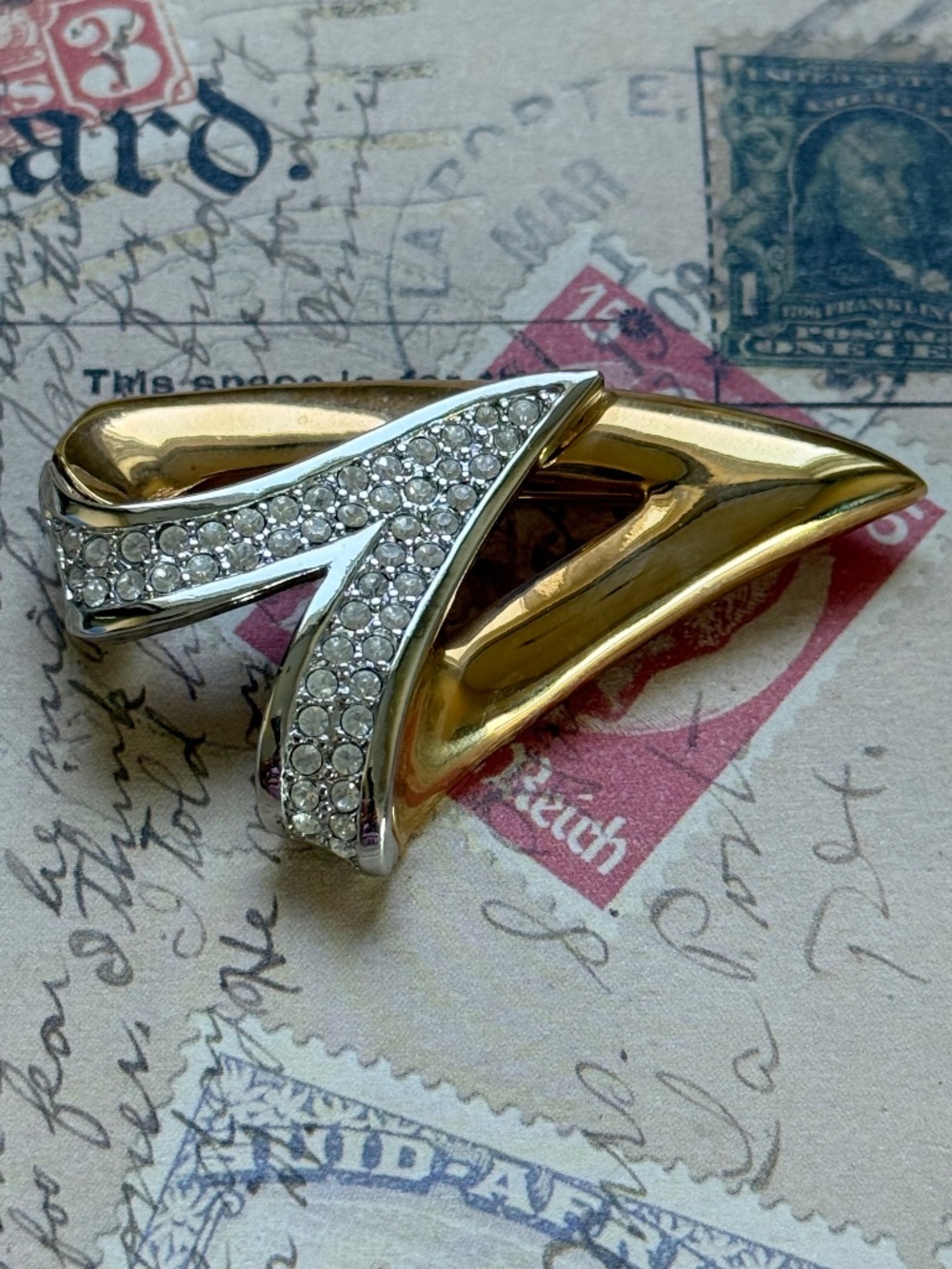 VINTAGE SWAROVSKI Stylized Two-Tone Heart Crystal Brooch Abstract Collectible
